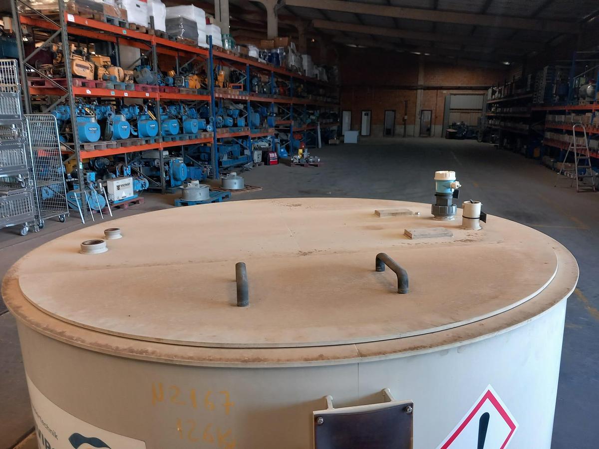 Used Deposito de plástico Envirochemie 3000 l.