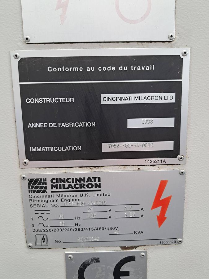 Used Centro de maquinação CINCINATI MILACRON 7050-F00-RA-0019