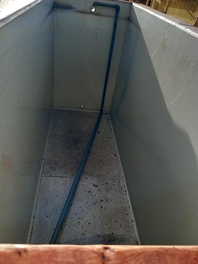 Used Reservatório de plástico