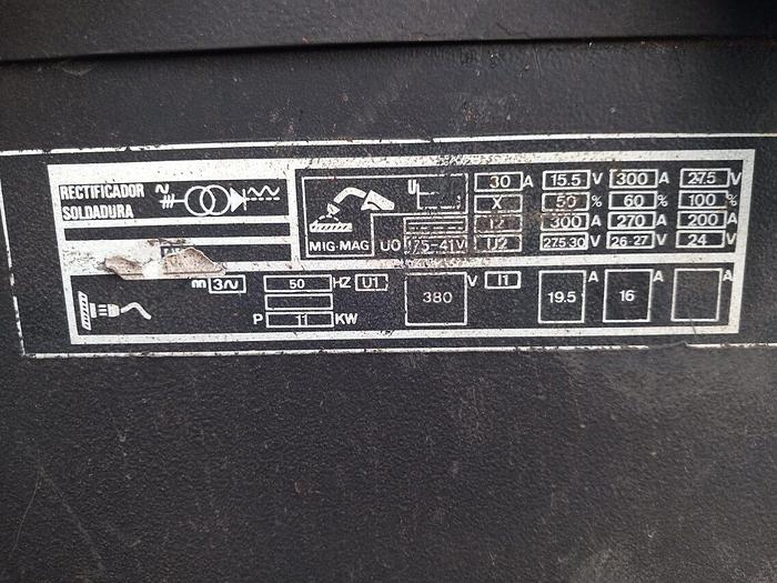 Usado Máquina de soldar ELECTROARIO MIG 300/T2