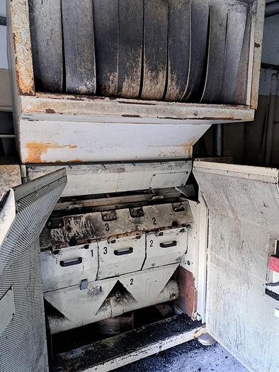 Used Moinho de facas DEGA para plástico