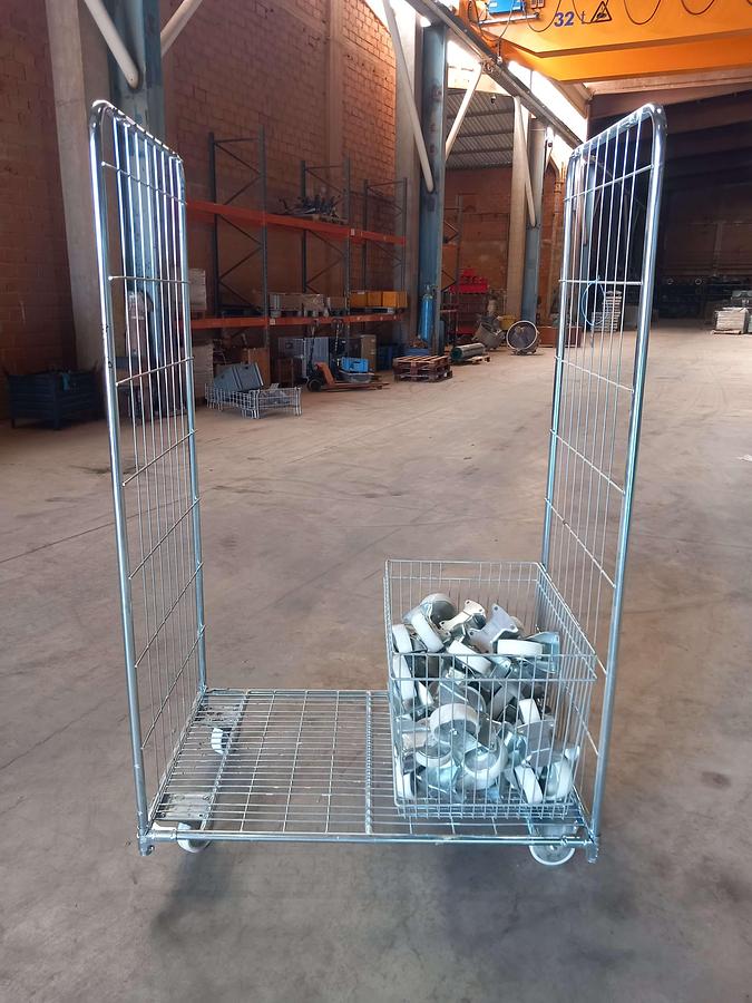 Used Carrinhos Metalicos com rodas