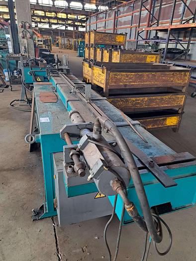 Used Máquina de virar tubo AMOB modelo CH60