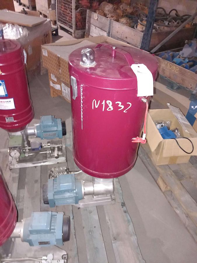 Used Bomba lubrificação eletrica Lubrotek 