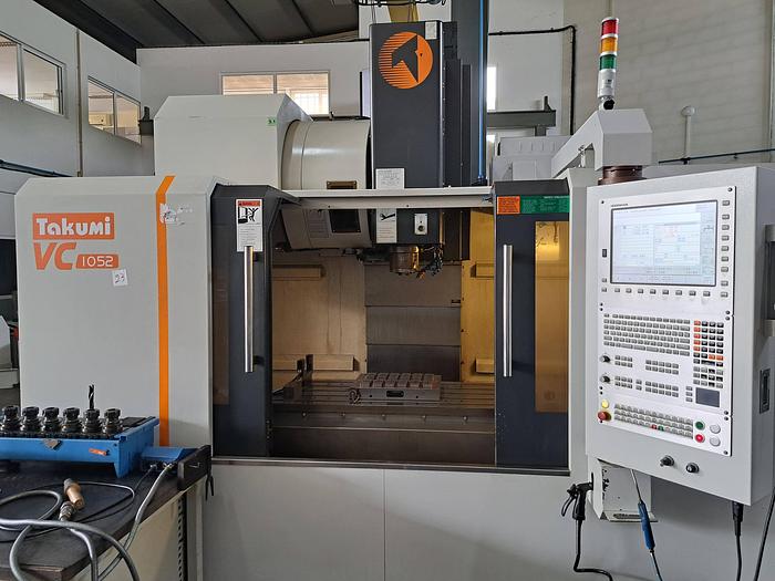 Usado Centro de maquinação TAKUMI VC1052