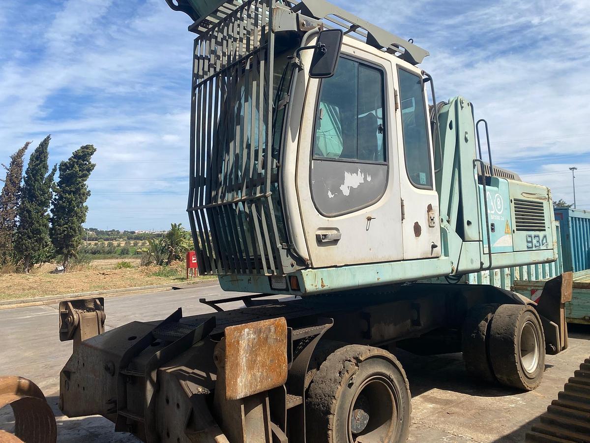 Used 2000 Liebherr A904