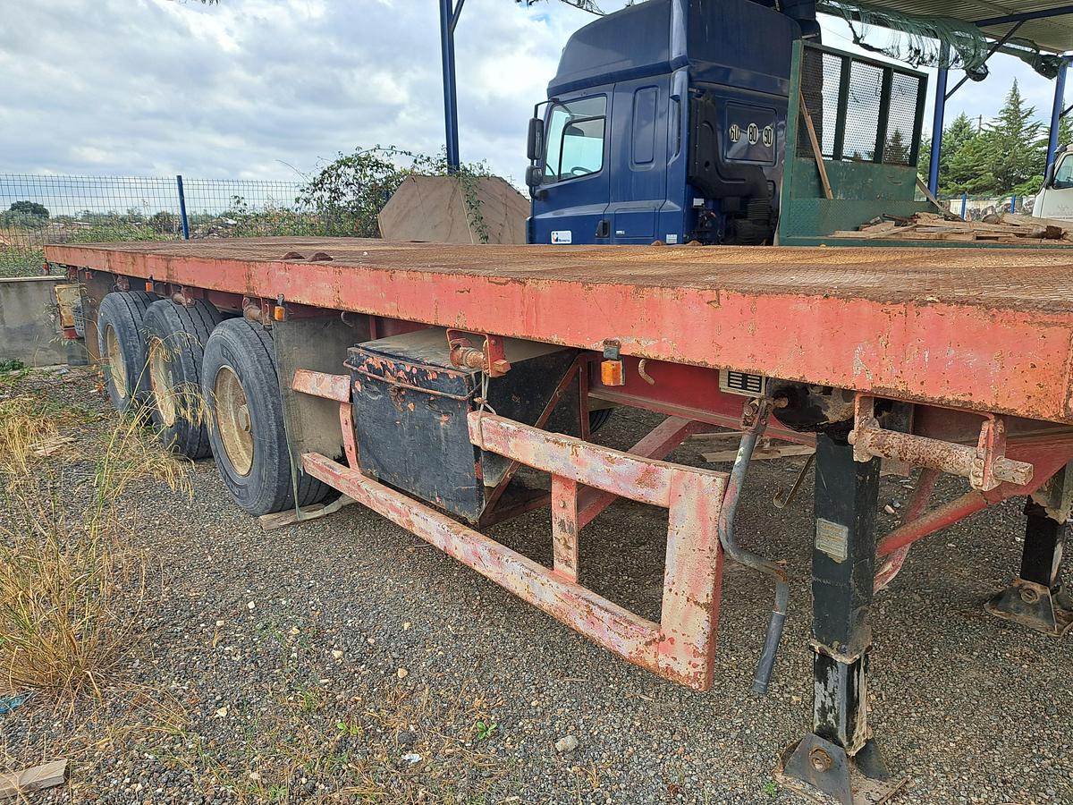 Used Semi reboque JOST E200 - estrado em ferro