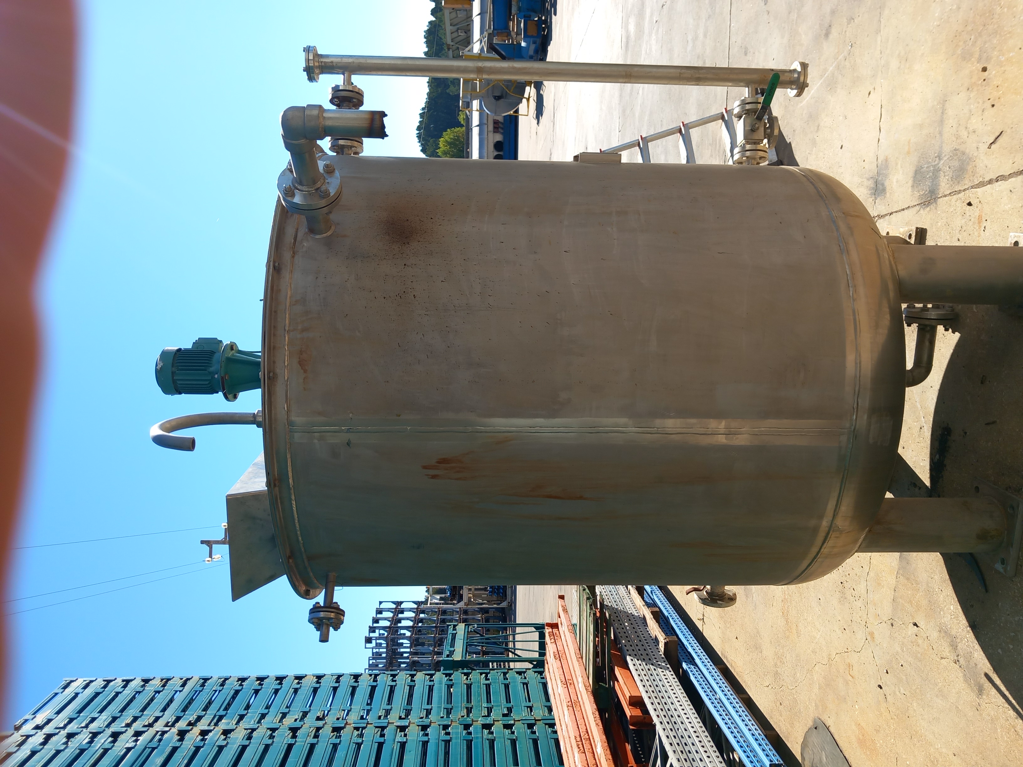 Used Depósito de inox 2000 litros com misturador