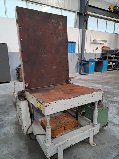 Usado Vira Moldes MORELLO de 2 ton