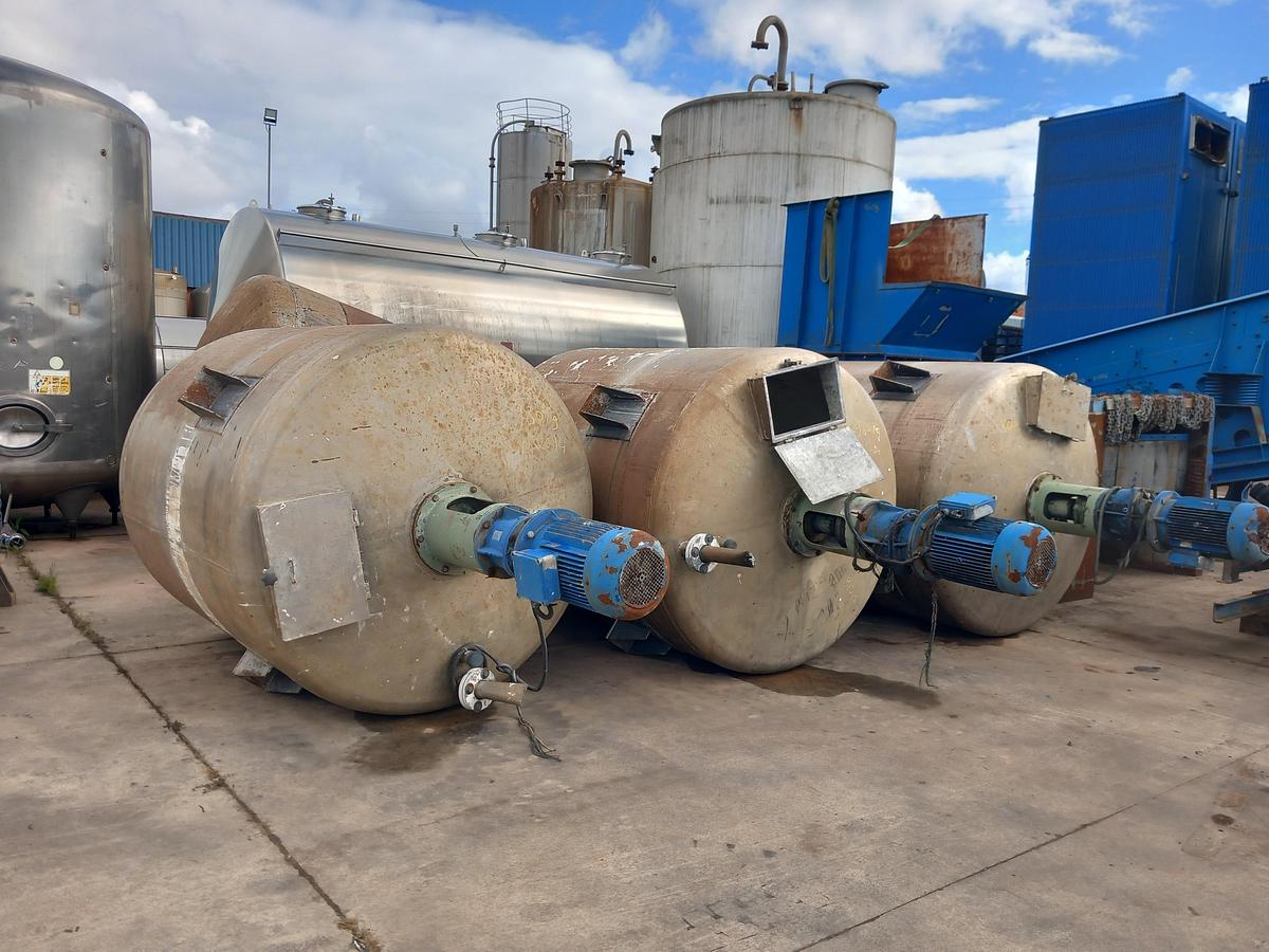 Used Depósito de inox com misturador