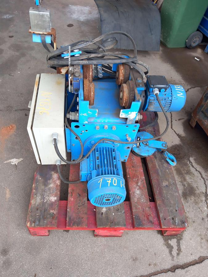 Used Guincho VICINAY 1 Tn