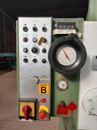 Used Guilhotina LVD Romar MVS 40/5