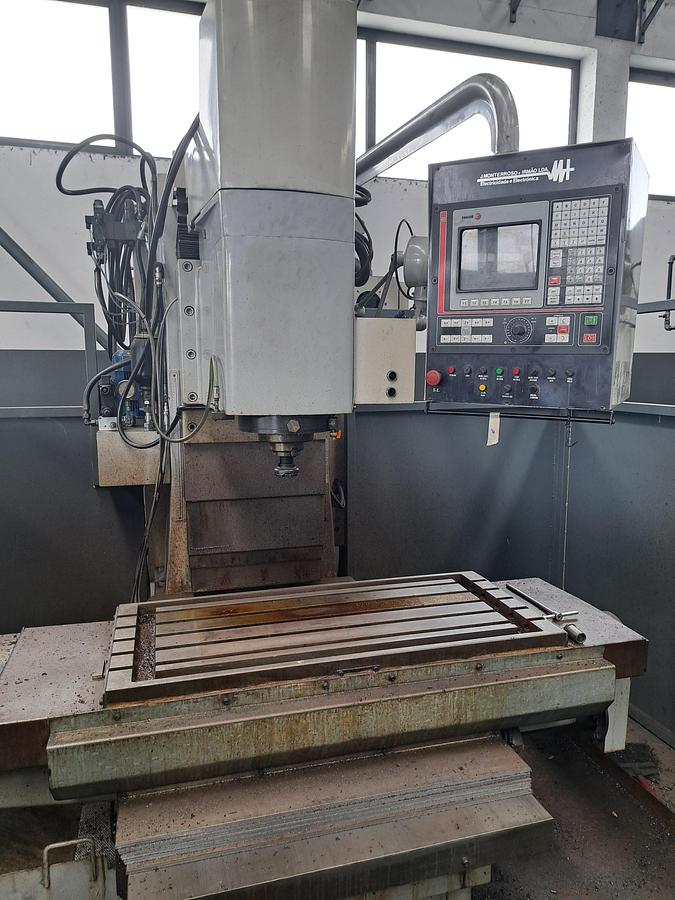 Used Fresadora J. Monterroso