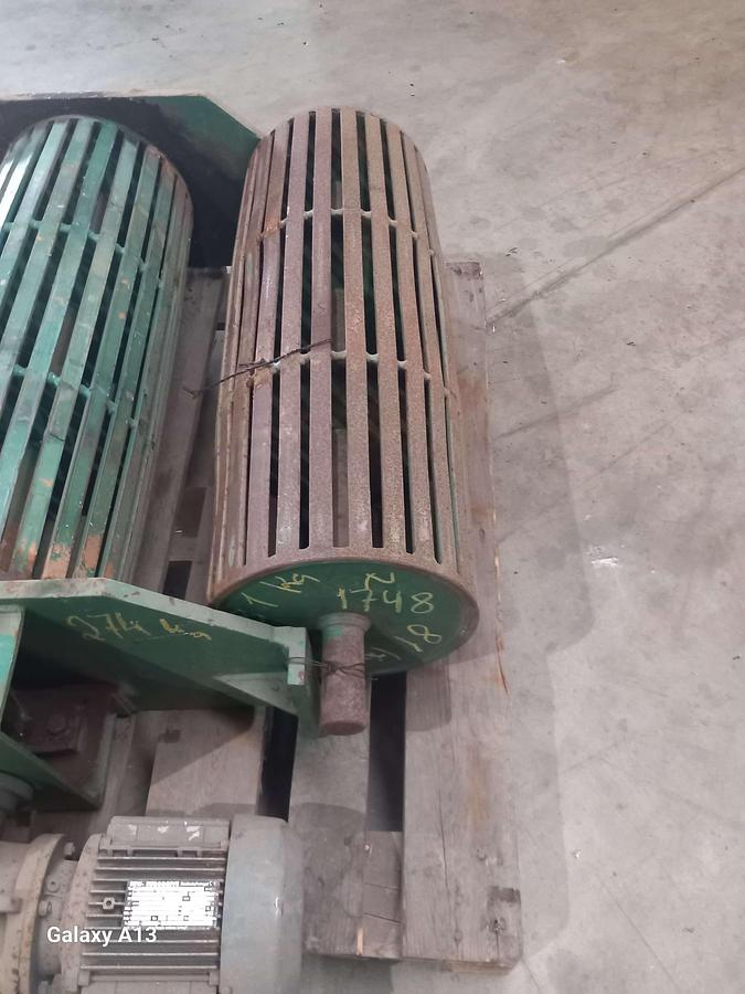 Used Tambor de acionamento  300 x 850