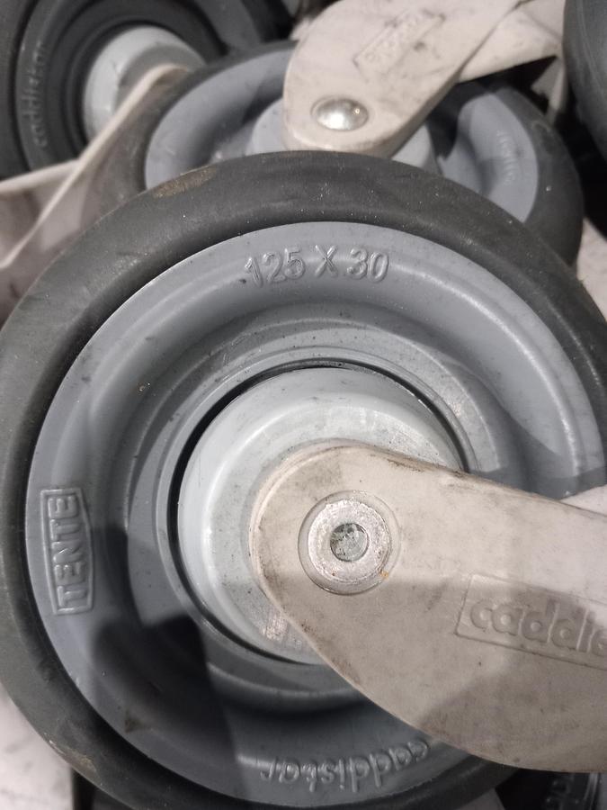 Used Rodas Caddie Casddistar/Tente