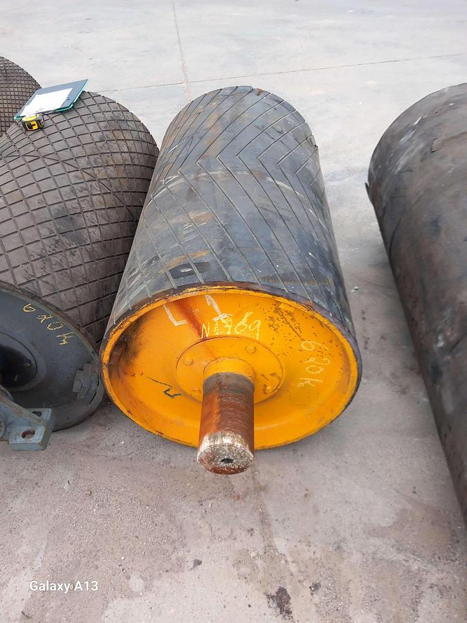 Used Tambor de acionamento emborrachado nervurado 620 x 1150 