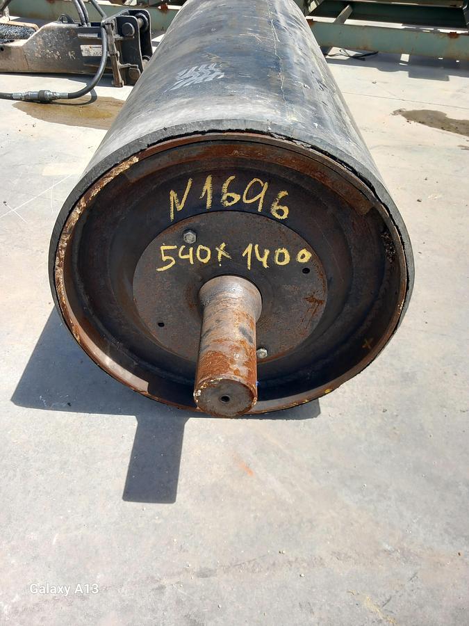 Used Tambor de acionamento com banda de rodagem lisa 540 x 1400