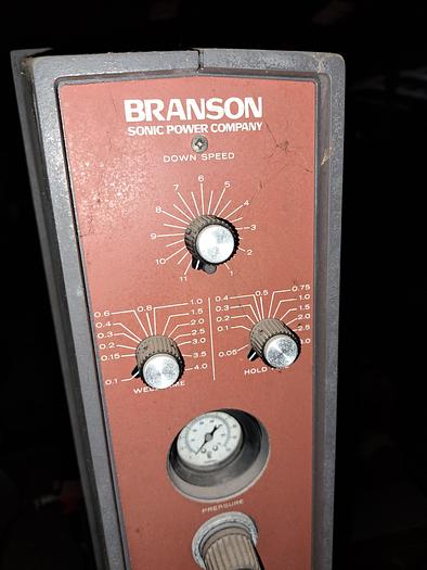 Usado Máquina de soldar plástico BRANSON 8400