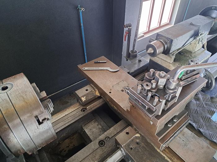 Used Torno ZMM SLIVEN de 2 metros