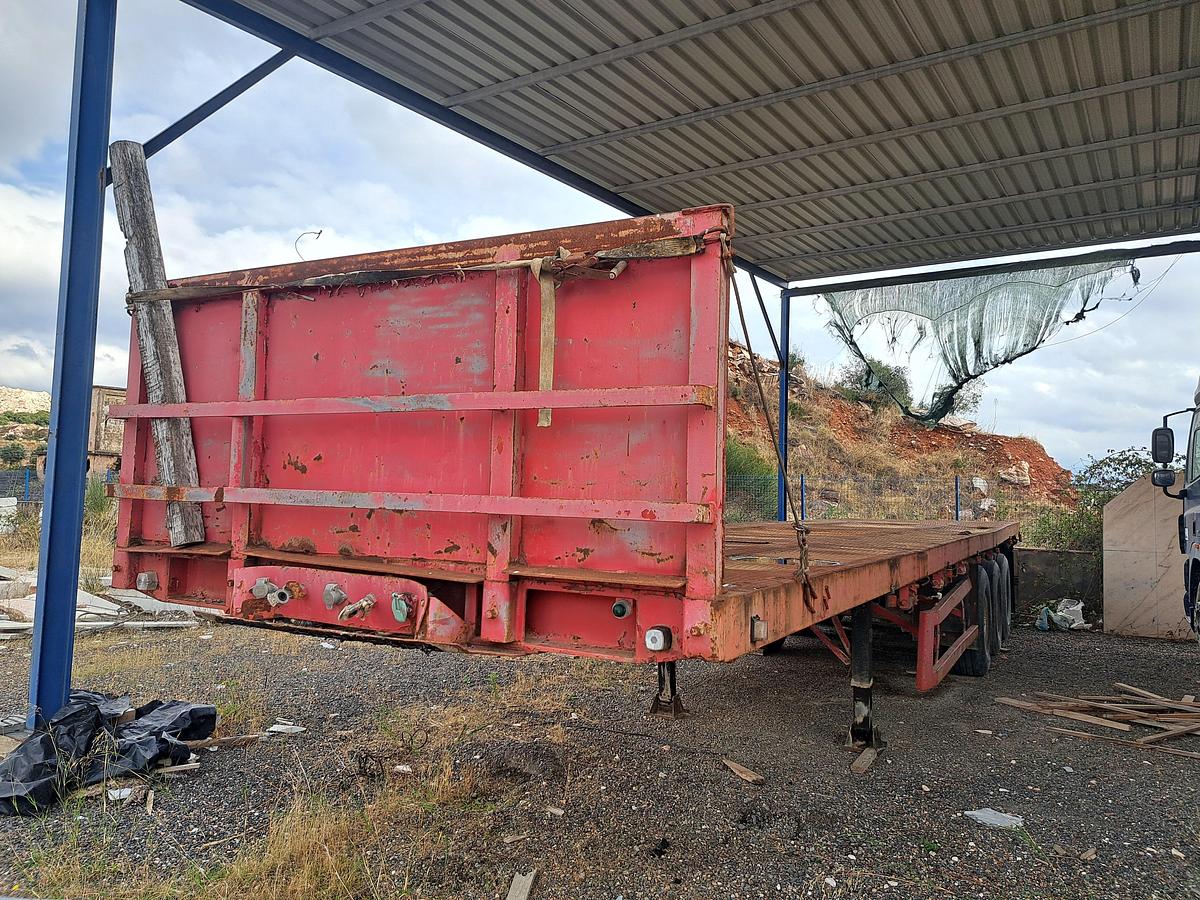 Used Semi reboque JOST E200 - estrado em ferro