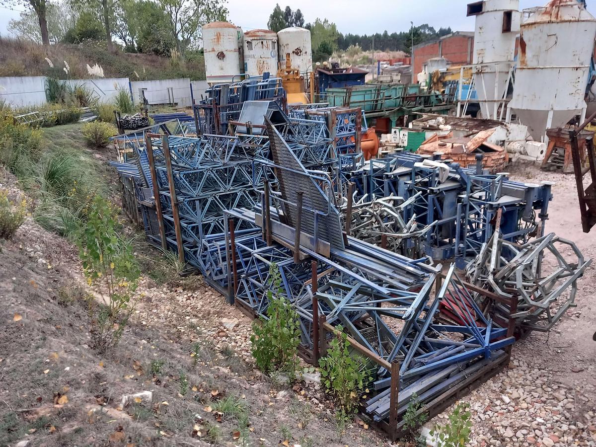 Used Plataforma elevatória