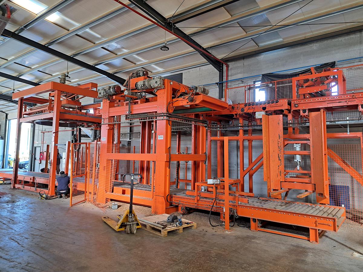 Used Linha de ensacamento e paletização HRV