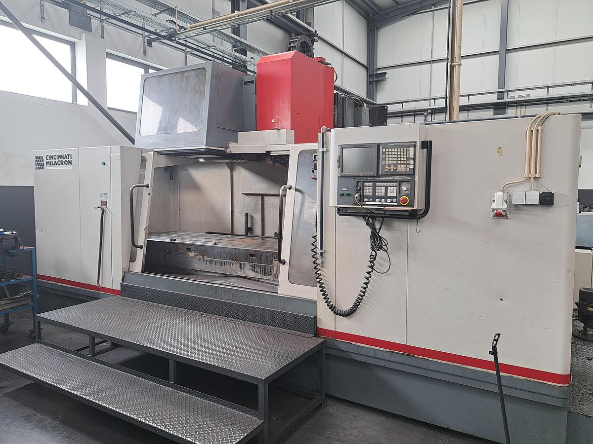 Used Centro de maquinação CINCINATI MILACRON 7050-F00-RA-0019