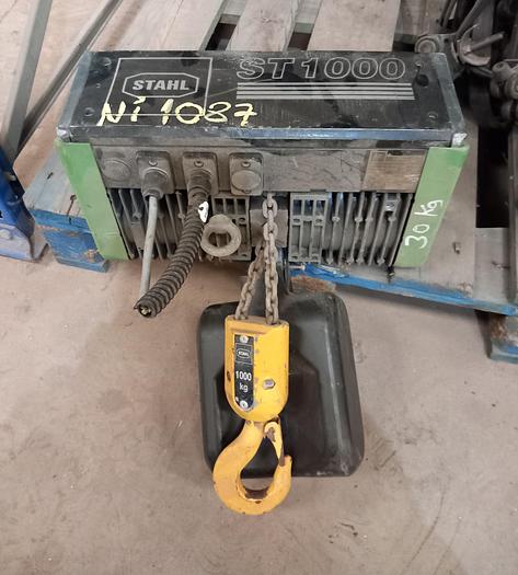 Used Guincho STHAL de 1000kg