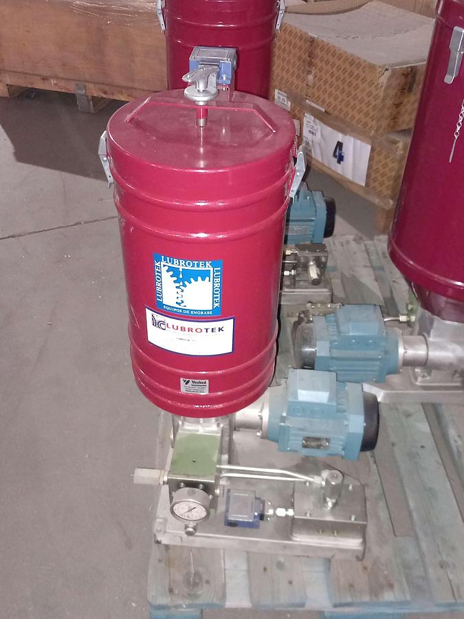 Used Bomba lubrificação eletrica Lubrotek 