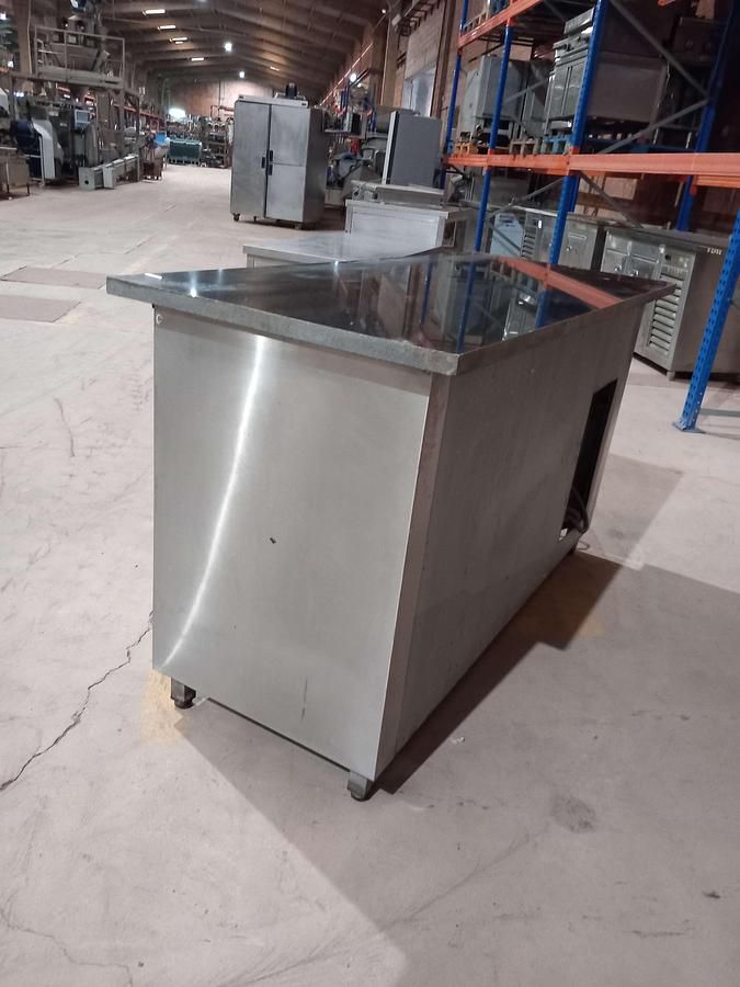 Used Arca de frio com pedra marmore