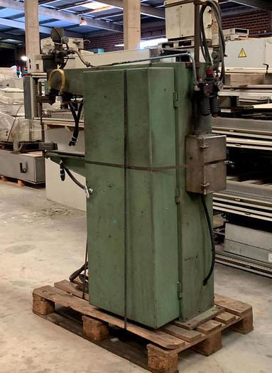 Usado Máquina de soldar por pontos Sciaky