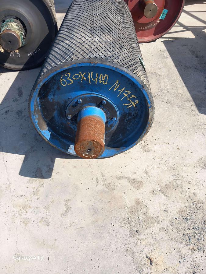 Used Tambor de acionamento emborrachado nervurado 630 x 1400