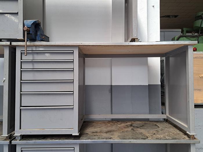 Usado Bancada de trabalho com torno