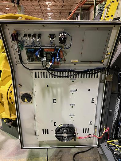 Used FANUC M-410iA ROBOT WITH R30iA CONTROLLER, TESTED AND CLEANED