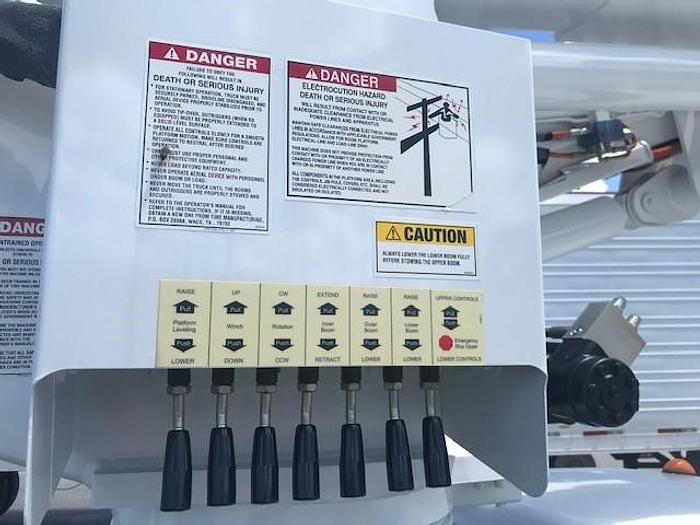 Used Versalift VST40-MH 45ft Bucket Boom on 2015 Ford F550 4x4 Reg Cab Utility Truck – C44902