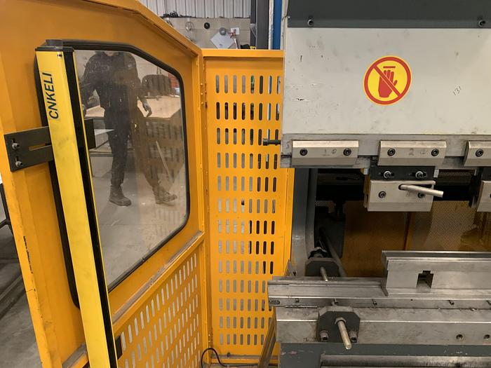Used Mantech 3m x 100 ton CNC press brake 2 axis