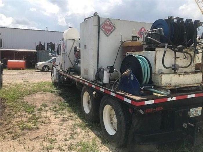 Used 2000 FREIGHTLINER FL80