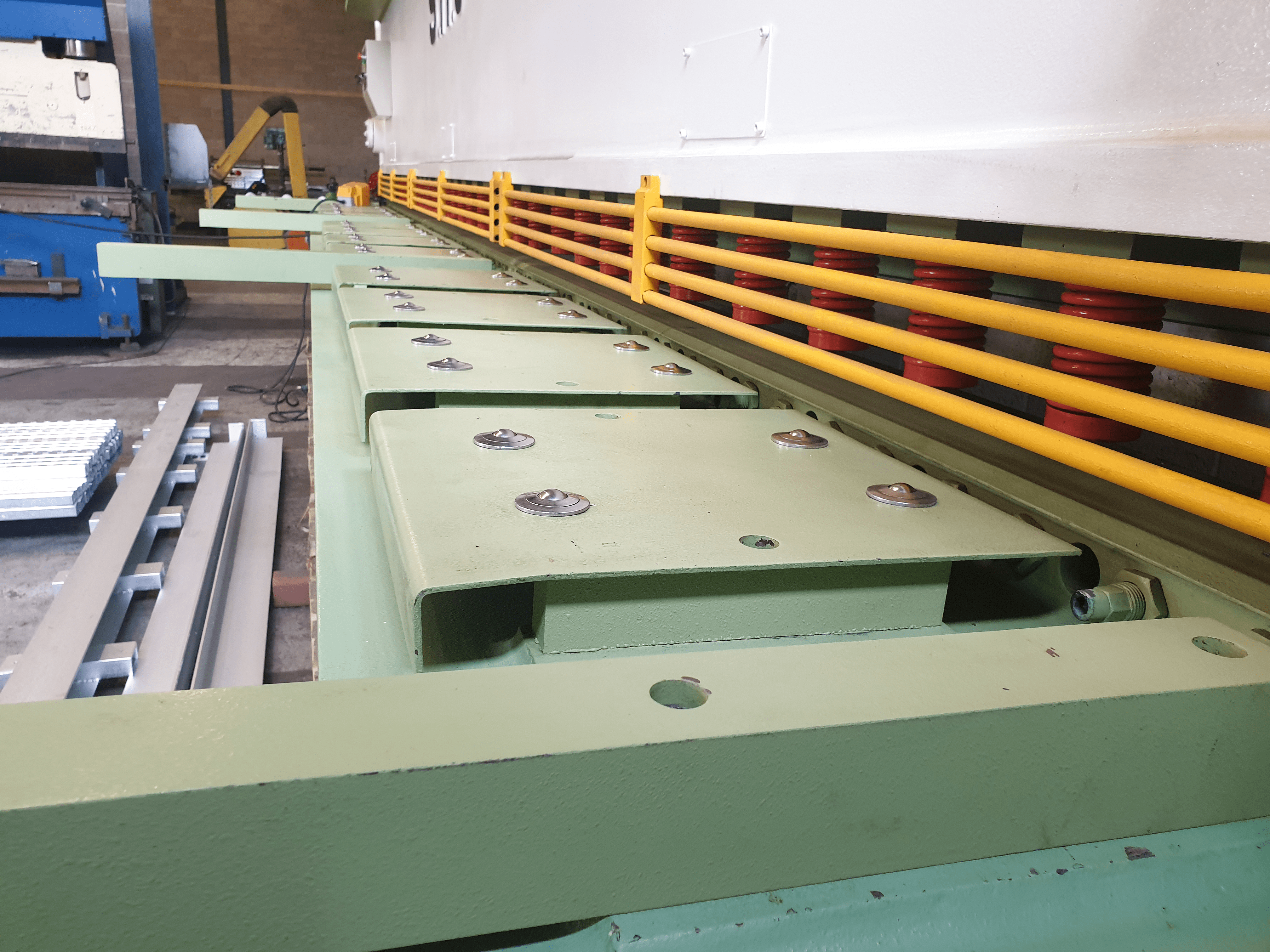 Used S.M.C Gh615 x 6 - Guillotine - 2020