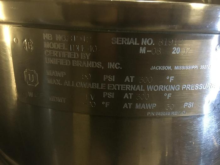 Used GROEN TDH-40 TRUNNION STYLE STEAM KETTLE, NAT. GAS w/ S/S STAND & 2 TEMP WATER FILL FAUCET.