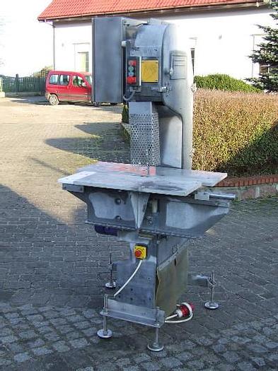 Used Piła ze stołem ruchomym