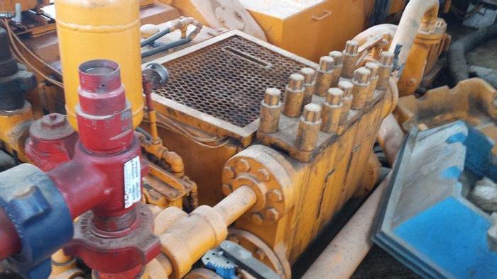 Used National JWS-165-L, 4x5 Triplex Mud Pump Package