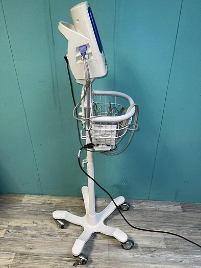 Used Welch Allyn Spot Vital Signs LXi Patientenmonitor auf Trolley mit Fingersensor, Manschette