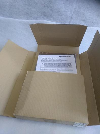 Filtro de corriente Schaffner FS5609-30-44-100 /FFR-A540-30A-SF100, Mitsubishi Electric, nuevo