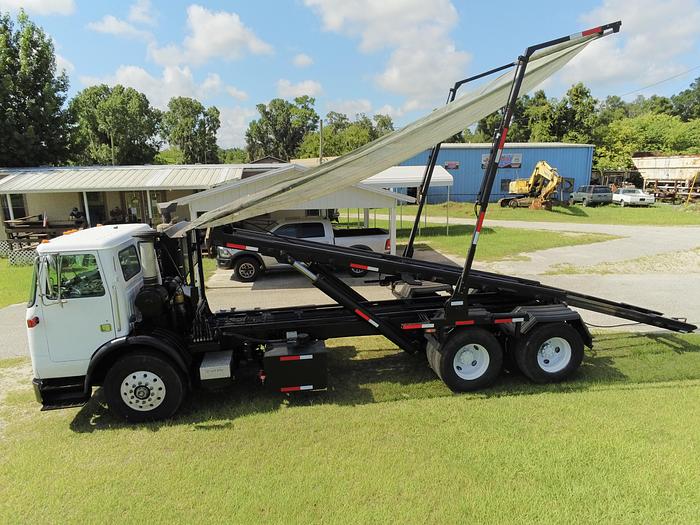 Used 2009 VOLVO  AUTOCAR