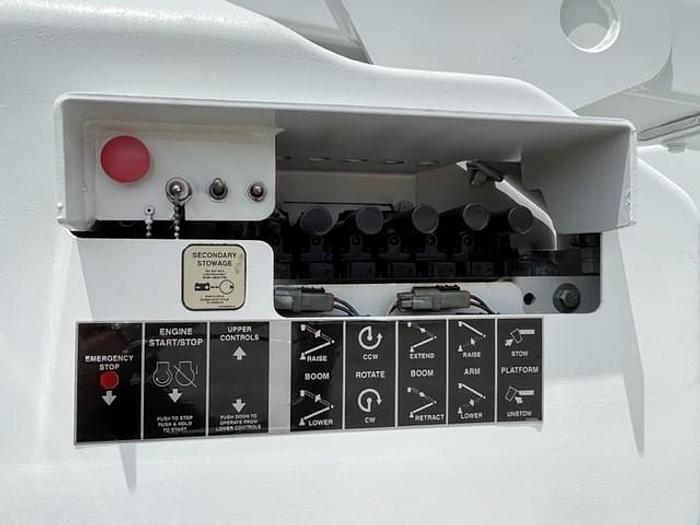 Used Altec AT40G 45ft Bucket Boom on 2012 Ford F550 4x4 Extended Cab Utility Truck - C14974