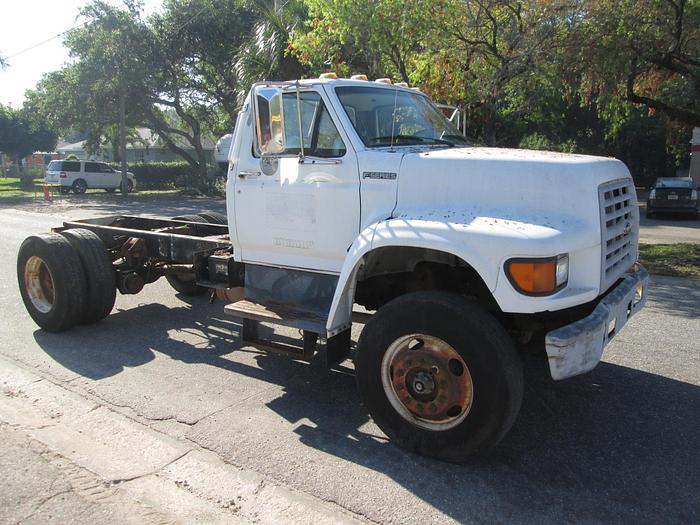 Used 1999 Ford F 800 Cab & Chassis