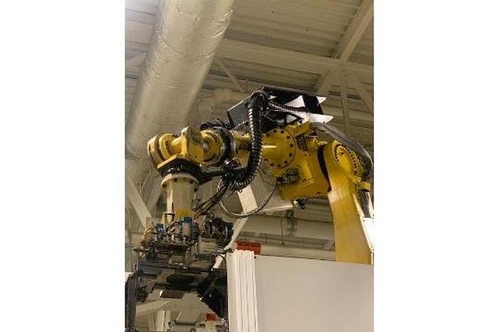 Used FANUC R2000iB/200R WITH R30iA CONTROLLER