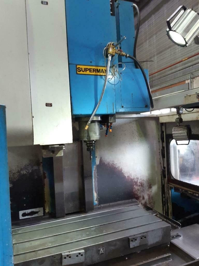 Gebruikt 1995 SUPERMAX YCM-VMC-85A