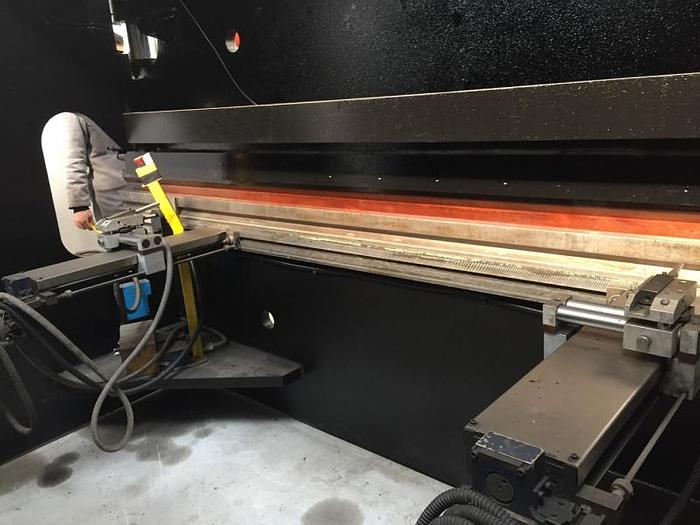 Usato PIEGATRICE IMAL IDRAULICA 3000 X 60t CON POSIZIONATORE DI QUOTA