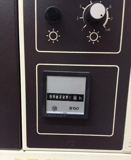 Used LABORATORY EQUIPMENT :  FABRIC INSPECTION LAMP HERAEUS  SUNTEST